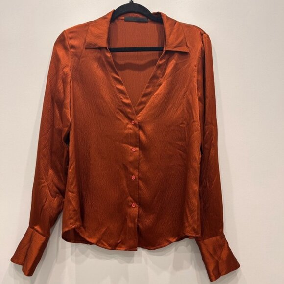 Jenni Kayne 100% silk textured button down shirt in rust brown - Picture 1 of 7
